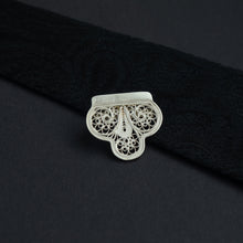 Load image into Gallery viewer, Iris
