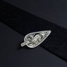 Load image into Gallery viewer, Sarv
